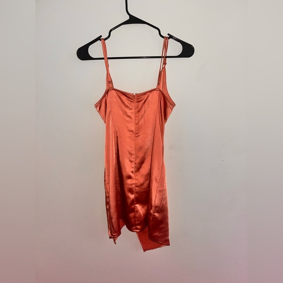 Dress 🧡 - Picture 2 of 2